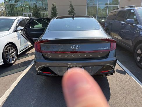 Used 2023 Hyundai Sonata Limited image 3