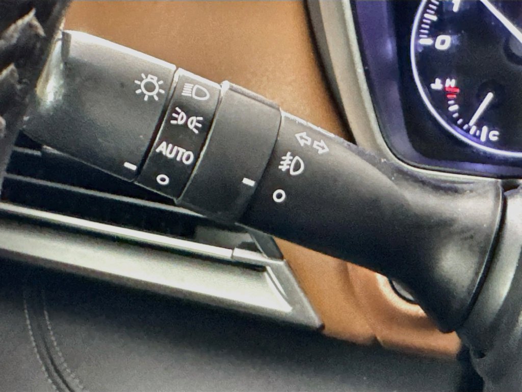 Used 2021 Subaru Outback Touring XT AWD/4WD image 12