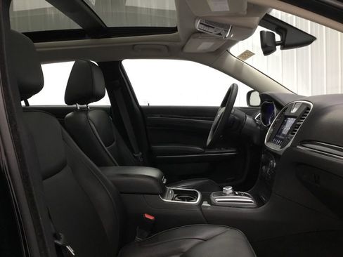 Used 2023 Chrysler 300 Touring L w/ Popular Equipment Group image 21