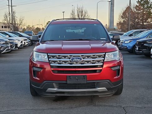 Used 2018 Ford Explorer XLT AWD/4WD image 11