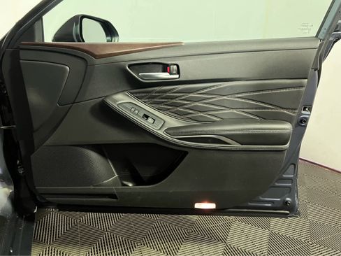 Used 2022 Toyota Avalon Limited w/ Advanced Safety Package image 30