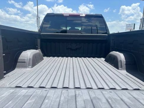 Used 2024 Chevrolet Silverado 1500 RST AWD/4WD image 9