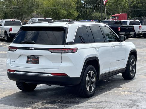 Used 2023 Jeep Grand Cherokee 4WD 4xe image 13
