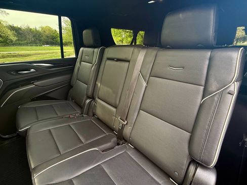 Used 2022 Cadillac Escalade ESV Sport w/ Touring Package AWD/4WD image 22