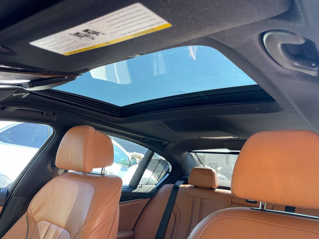 Used 2020 BMW M550i xDrive w/ Executive Package AWD/4WD image 28