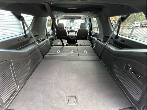 Used 2023 Chevrolet Suburban RST w/ Luxury Package image 30