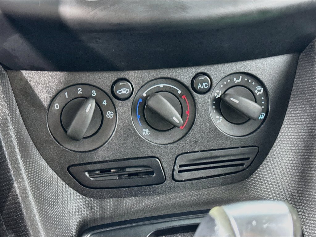 Used 2015 Ford Transit Connect XL FWD image 22