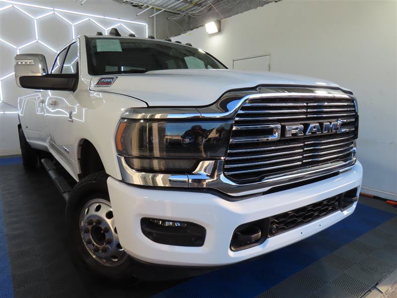 Used 2024 RAM 3500 Laramie AWD/4WD image 3