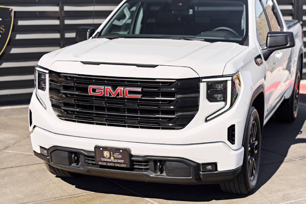 Used 2025 GMC Sierra 1500 Elevation RWD image 5