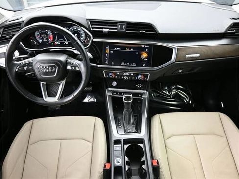 Used 2019 Audi Q3 2.0T Premium Plus w/ Premium Plus Package image 18