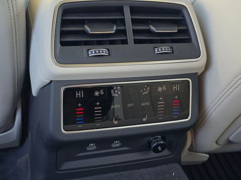 Certified 2025 Audi A6 Premium Plus w/ Premium Plus Package image 19