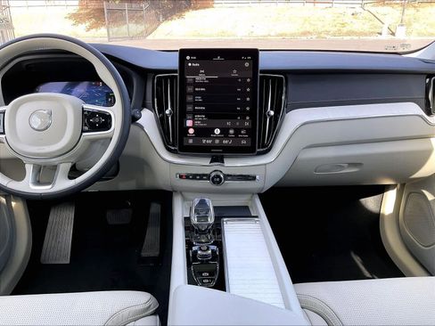 New 2026 Volvo XC60 T8 Ultra w/ Protection Package Premier image 9