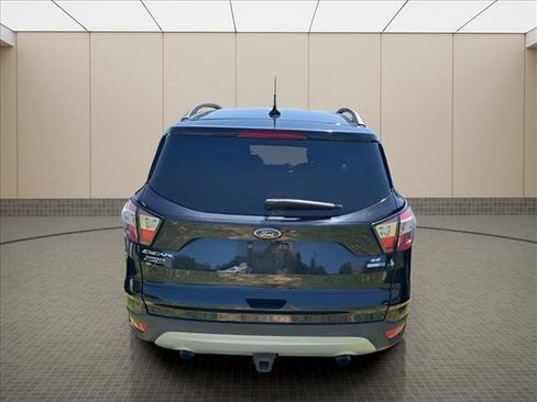 Used 2018 Ford Escape SE w/ SE Sync 3 Package AWD/4WD image 16