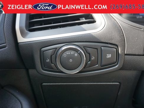 Used 2024 Ford Edge SE AWD/4WD image 27