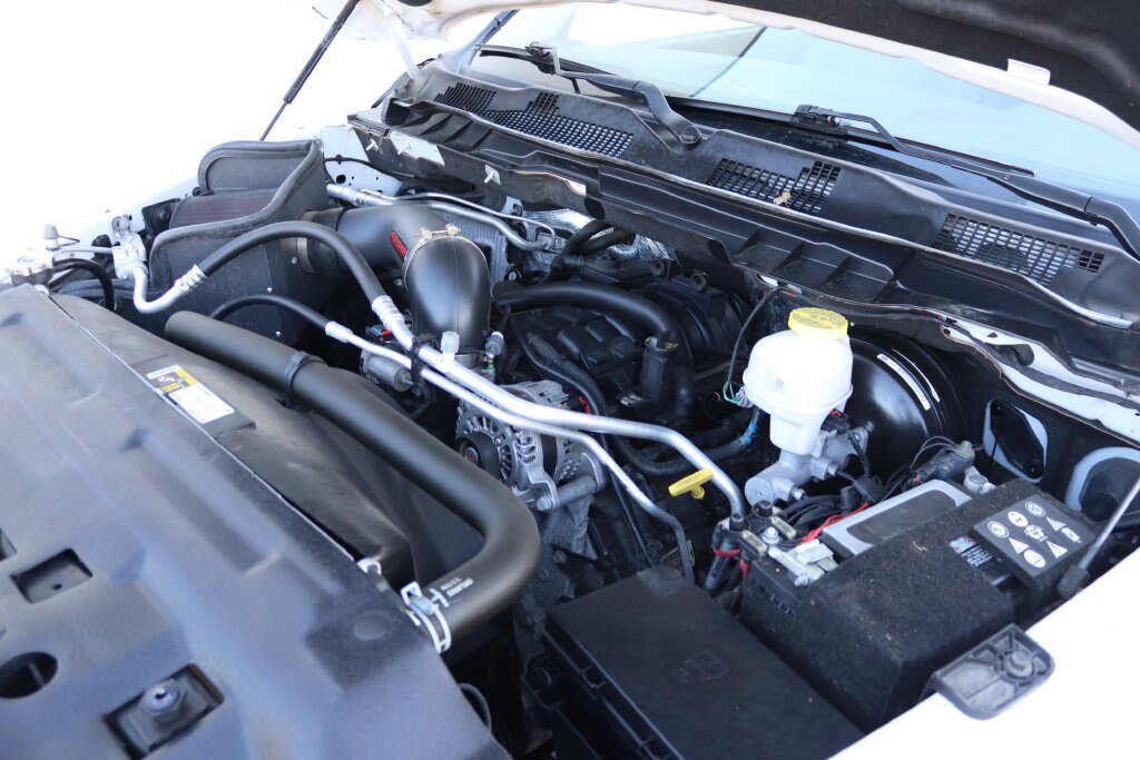 Used 2020 RAM 1500 Classic SLT AWD/4WD image 15