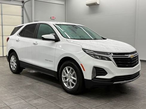 Used 2024 Chevrolet Equinox LT FWD image 1