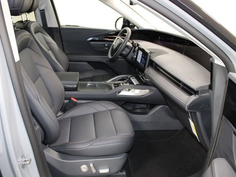 New 2026 Lincoln Nautilus Premier AWD/4WD image 28