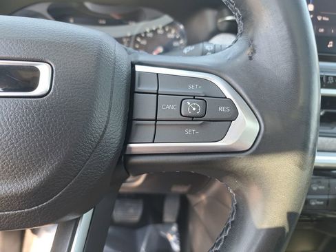 Certified 2022 Jeep Compass Latitude w/ Sun and Sound Group AWD/4WD image 19