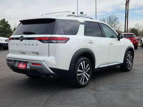 Certified 2024 Nissan Pathfinder Platinum AWD/4WD image 3