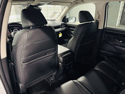 New 2025 Honda Pilot EX-L image 25
