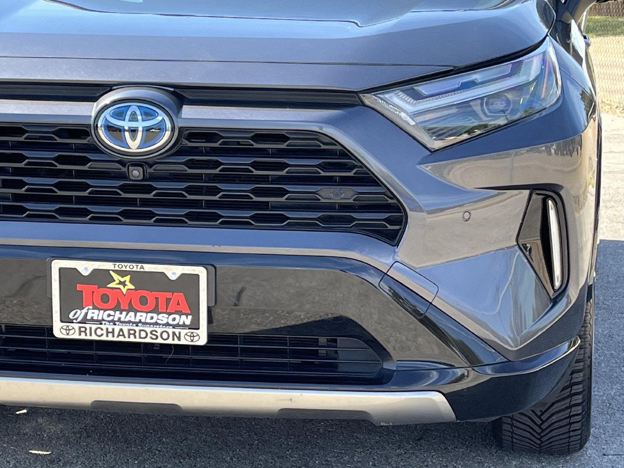 Used 2023 Toyota RAV4 XSE AWD/4WD image 8