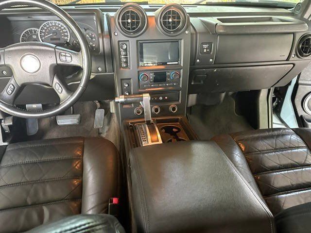 Used 2005 HUMMER H2 w/ Preferred Equipment Group AWD/4WD image 13