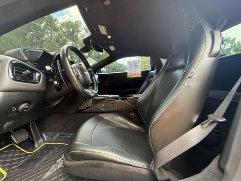 Used 2019 Aston Martin V8 Vantage Coupe RWD image 10