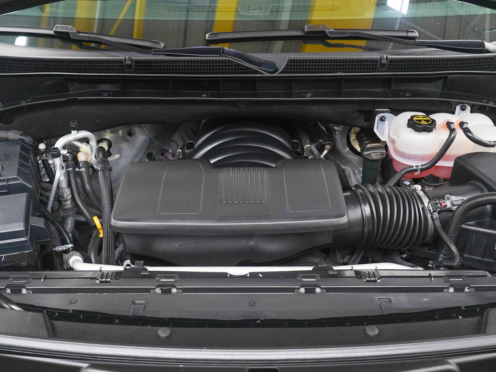 Used 2025 GMC Yukon Denali w/ Denali Reserve Package AWD/4WD image 37