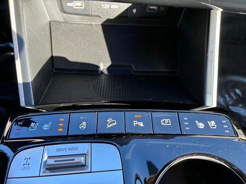 Used 2024 Hyundai Tucson Limited image 35