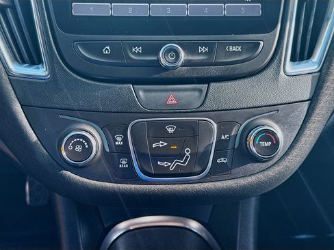 Used 2018 Chevrolet Malibu LT image 10