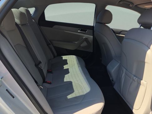 Used 2019 Hyundai Sonata SE FWD image 14