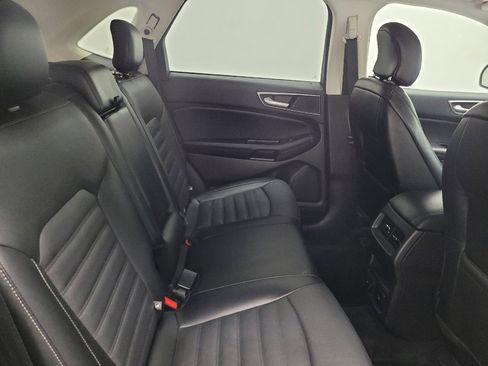 Used 2017 Ford Edge SEL w/ Equipment Group 201A AWD/4WD image 19