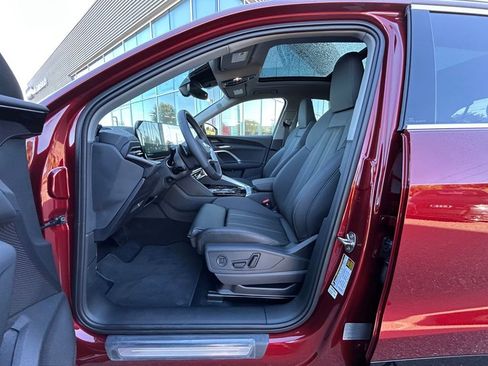 New 2025 Audi Q5 Prestige image 10