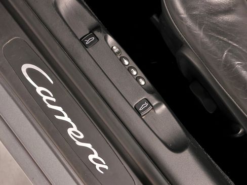 Used 2002 Porsche 911 Cabriolet image 38