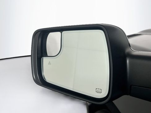 Used 2023 RAM 1500 Laramie AWD/4WD image 16