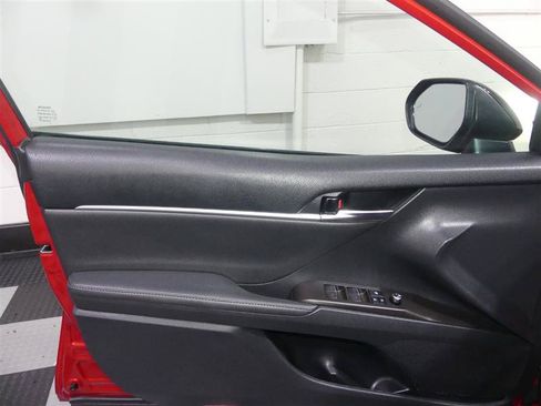 Used 2022 Toyota Camry XSE w/ Navigation Upgrade Package FWD image 18