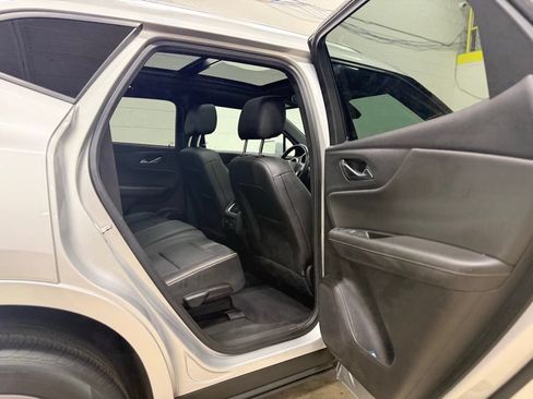 Used 2020 Chevrolet Blazer Premier w/ Driver Confidence II Package AWD/4WD image 43