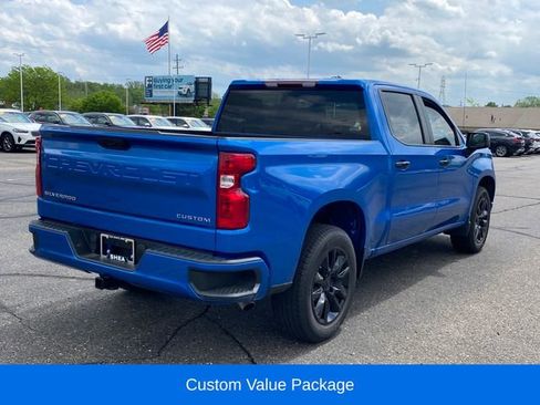 Used 2022 Chevrolet Silverado 1500 Custom RWD image 3