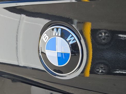 Used 2025 BMW M5 w/ Executive Package image 31