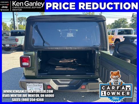 Used 2023 Jeep Wrangler Unlimited Sahara w/ Cold Weather Group AWD/4WD image 11