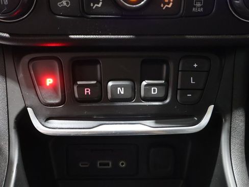 Used 2021 GMC Terrain SLT w/ Infotainment Package II AWD/4WD image 34