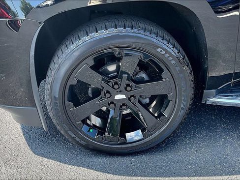 Used 2020 Cadillac Escalade Luxury AWD/4WD image 32