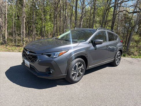 Used 2025 Subaru Crosstrek 2.0i Premium image 8