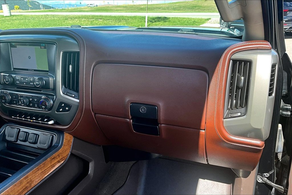 Used 2016 Chevrolet Silverado 2500 High Country w/ Duramax Plus Package AWD/4WD image 17