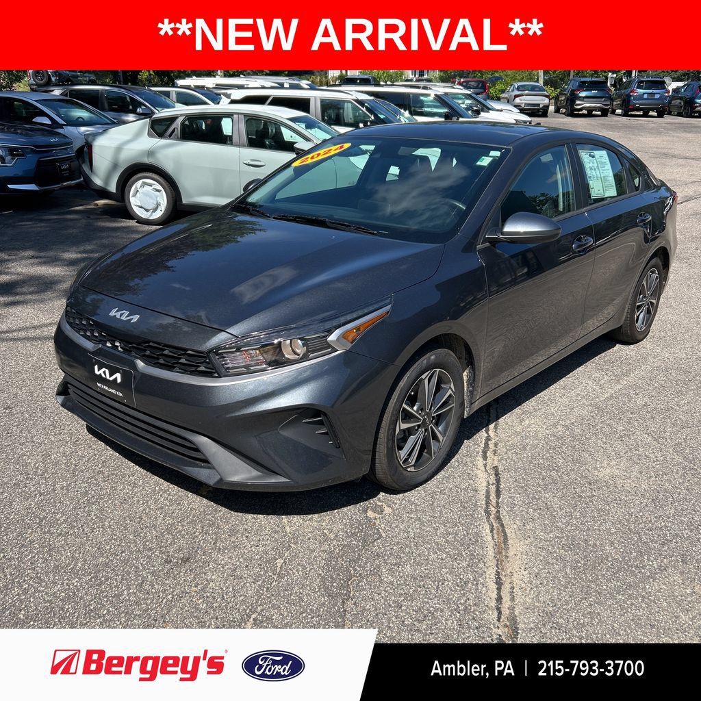 Used 2024 Kia Forte LXS FWD image 1