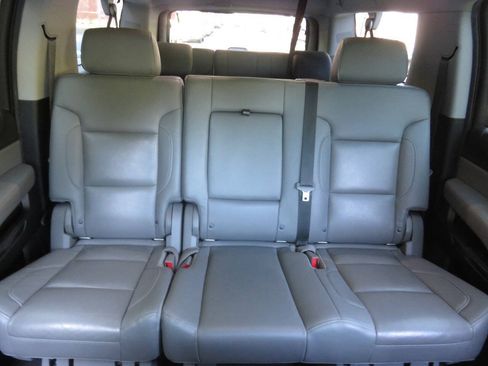 Used 2019 Chevrolet Suburban LT AWD/4WD image 25