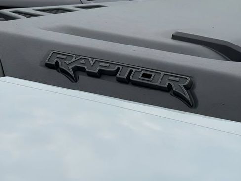 Certified 2023 Ford F150 Raptor w/ Raptor Carbon Fiber Package AWD/4WD image 11