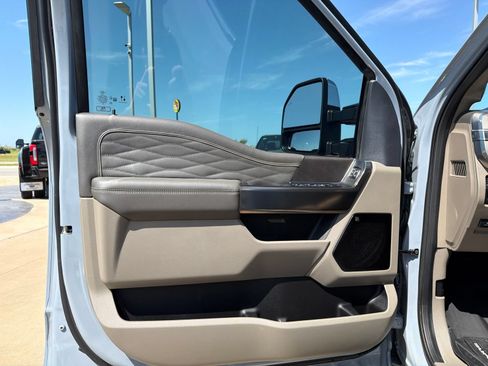 Used 2026 Ford F450 Platinum w/ Platinum Plus Package AWD/4WD image 14