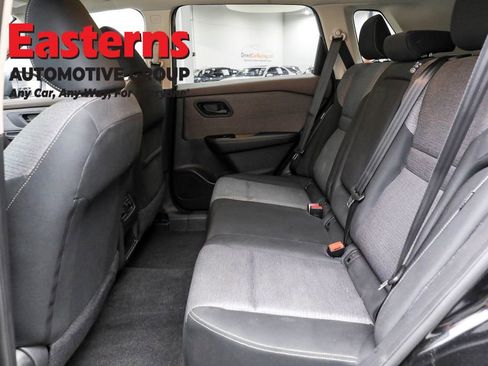 Used 2022 Nissan Rogue S image 21