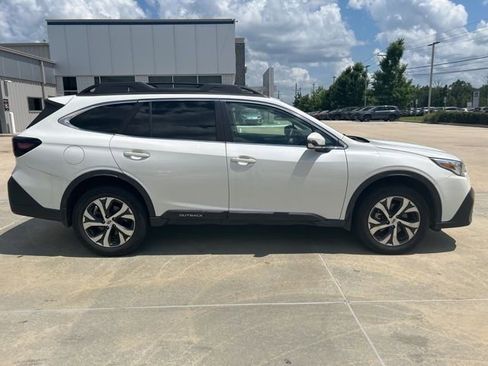 Used 2022 Subaru Outback Limited w/ Popular Package #2 AWD/4WD image 2